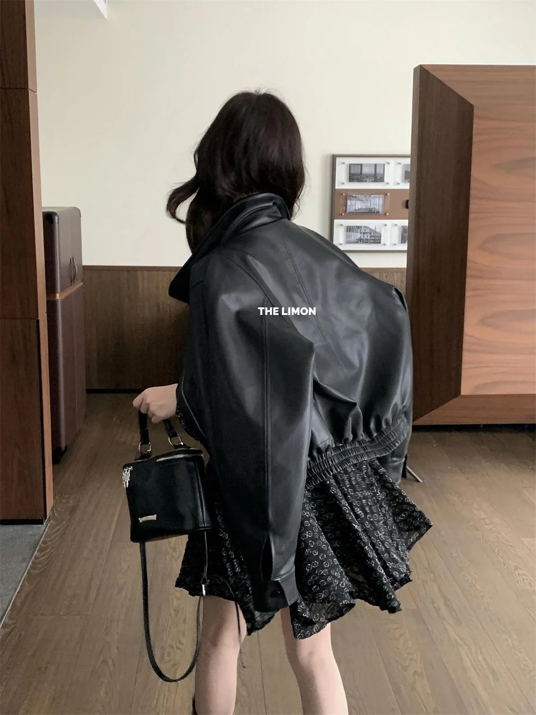 秋上新!可甜可酷少女感!質感在線皮衣短外套:圖片 2