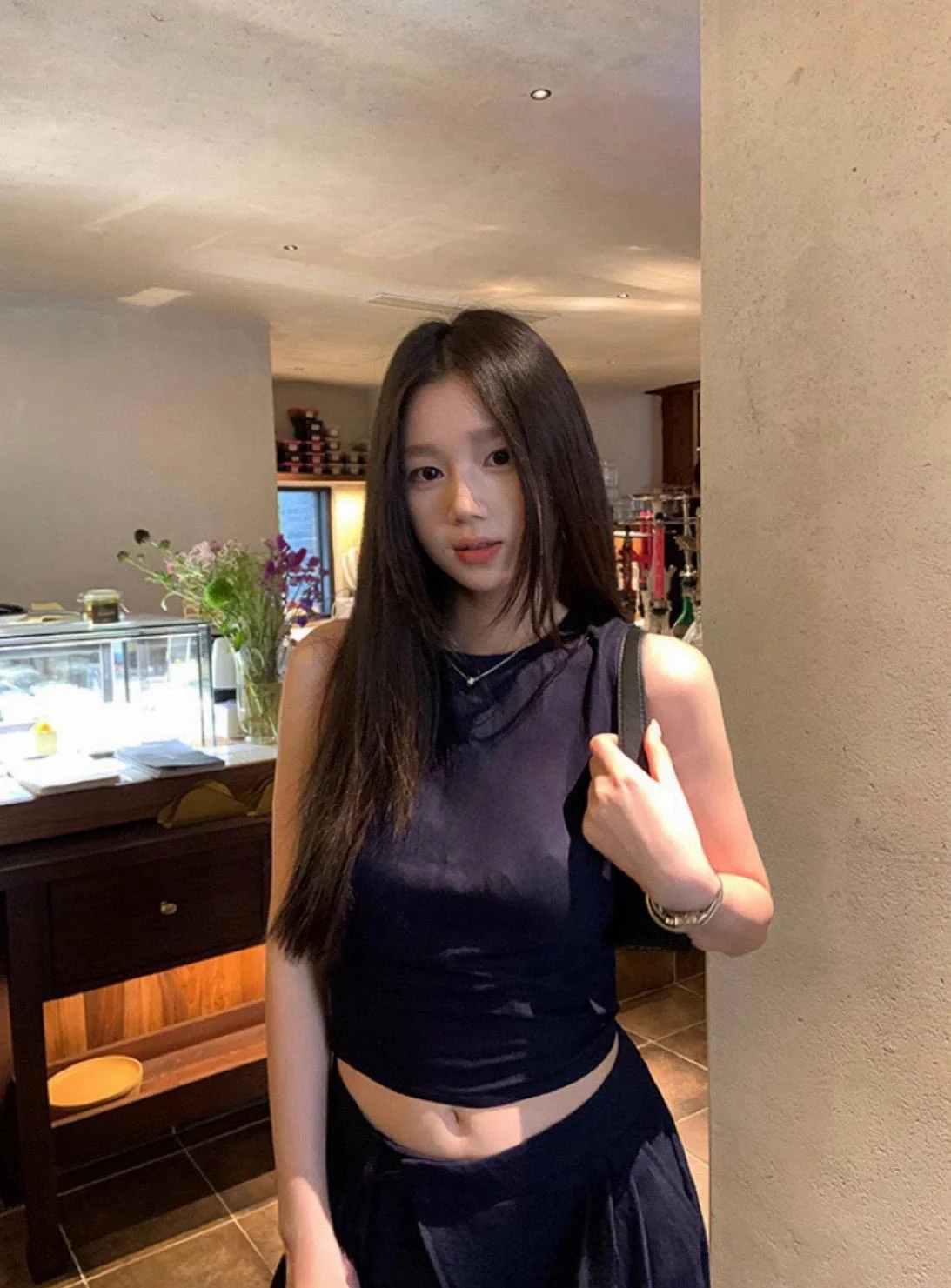 辣妹風蝴蝶結綁帶鏤空背心+高腰垂感拖地長褲兩件套套裝:圖片 7