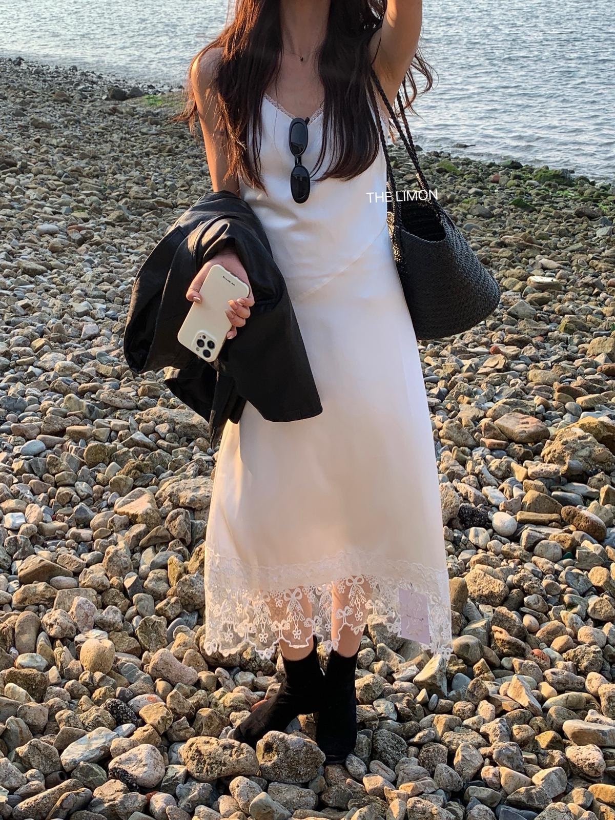 蕾絲拼接光澤感收腰吊帶連衣裙:圖片 17