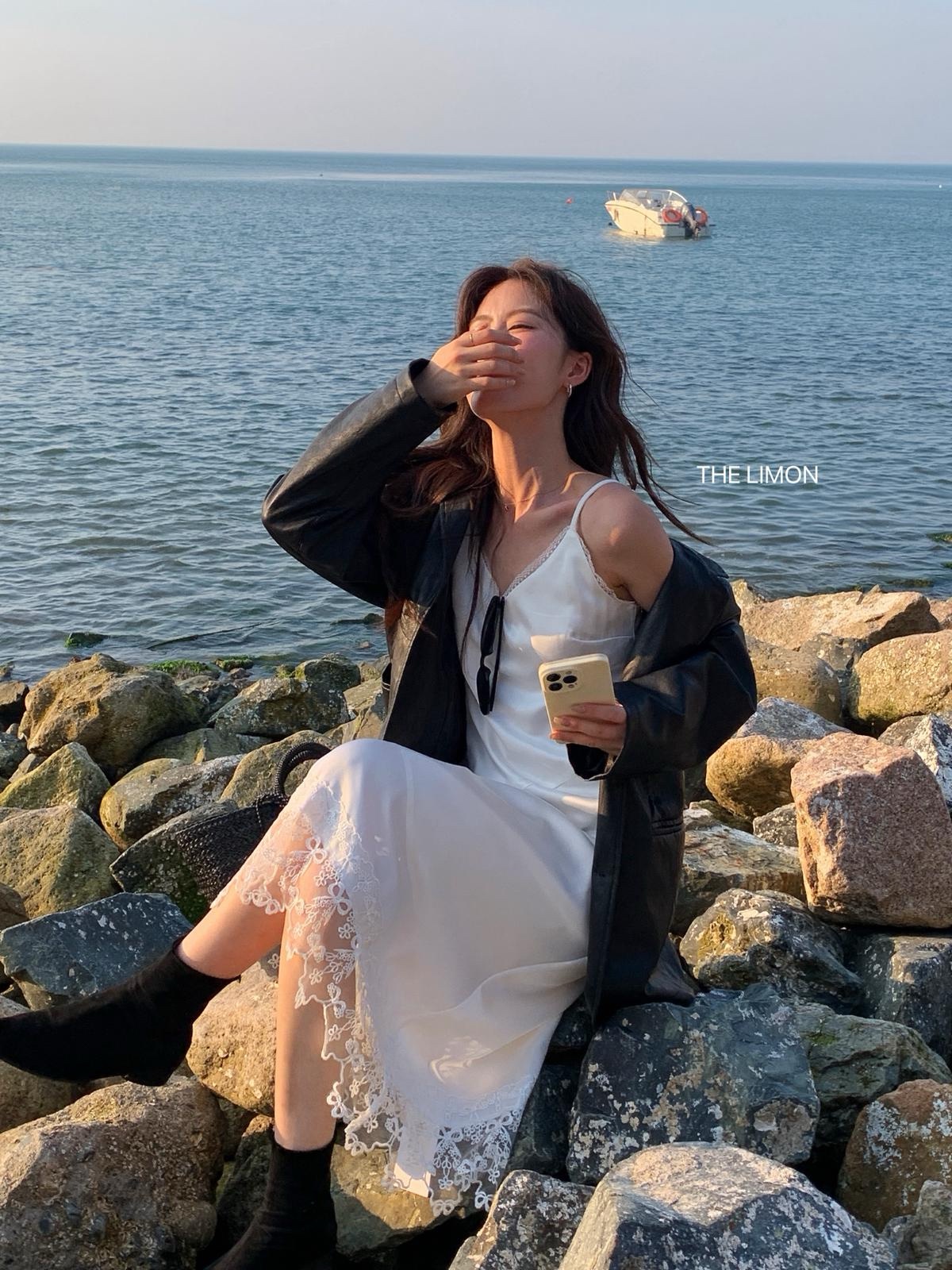 蕾絲拼接光澤感收腰吊帶連衣裙:圖片 7