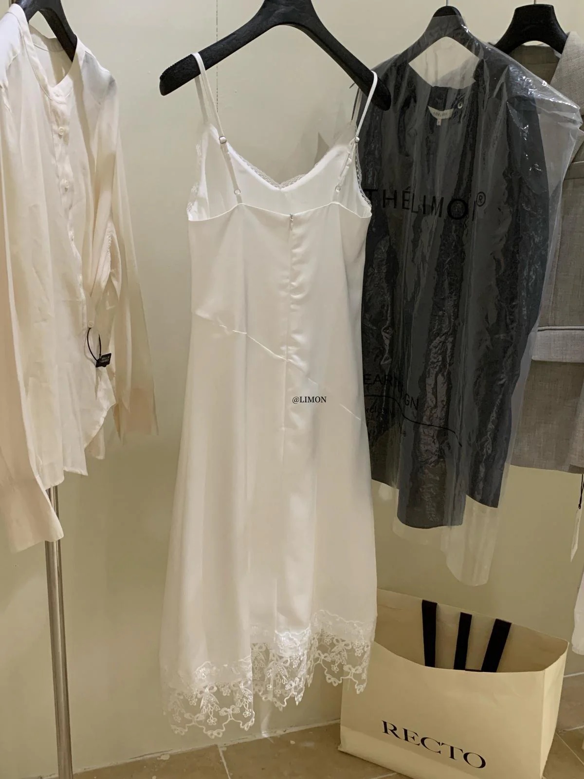 蕾絲拼接光澤感收腰吊帶連衣裙:圖片 2