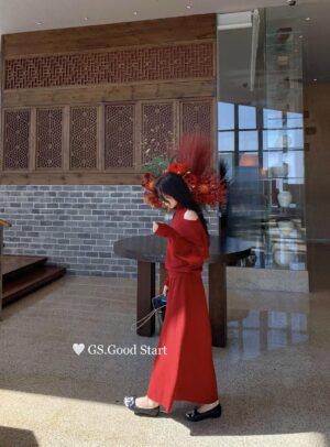 一見鍾情姐感拉滿太絕了冬氣質蝙蝠袖針織衫+背心+半身裙套裝