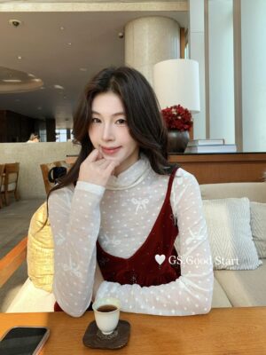 發財新年紅！人人誇*開爆啦！法式復古絲絨燙鑽背心+波點小衫套裝